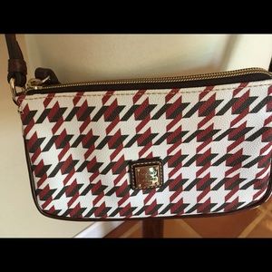 Red & white Dooney & Bourke crossbody